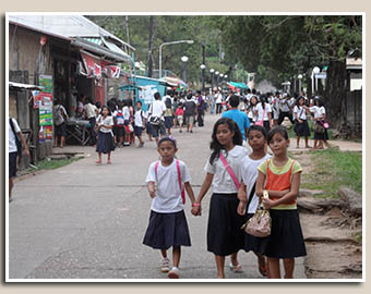 sortie de l'école à Coron, Philippines